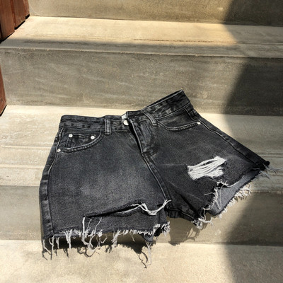 Γυναικεία shorts με υψηλή μέση