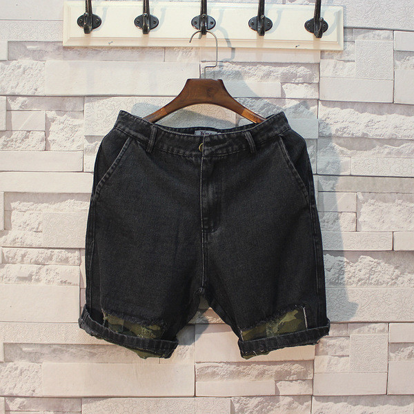 Мъжки къси ефектни дънки с камуфлажни елементи