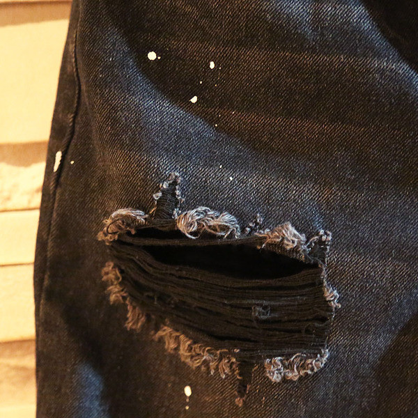 Τζιν ανδρικά σε μαύρο χρώμα με τρουκς