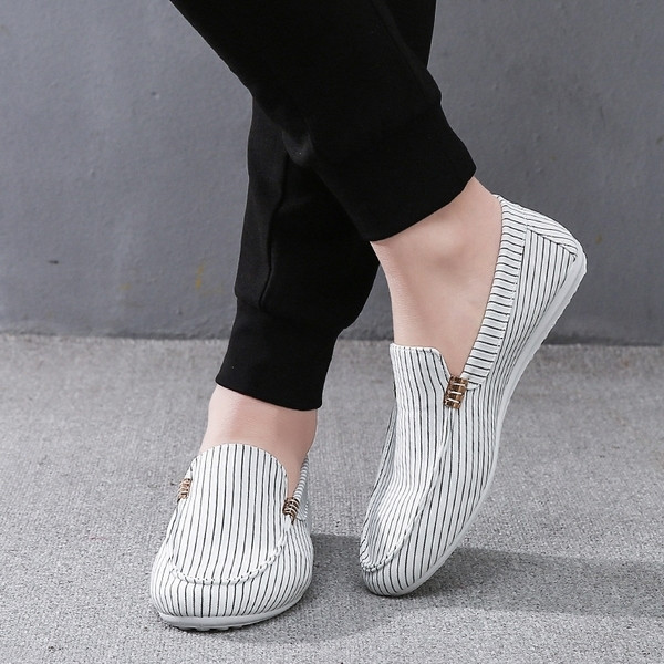 Райрани мъжки елегантни мокасини в черен и бял цвят