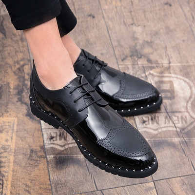 Mocasini eleganti pentru barbati din piele lacuita in diferite modele