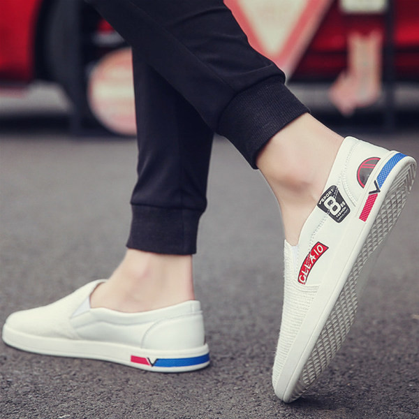 Ανδρικά μοκασίνια σε μαύρο και λεύκο χρώμα 