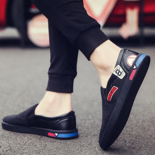 Ανδρικά μοκασίνια σε μαύρο και λεύκο χρώμα 