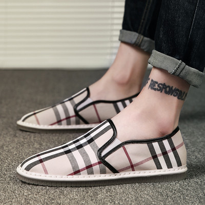 Μαλακά και  άνετα ανδρικά μοκασίνια σε μαύρο, κόκκινο και λευκό χρώμα