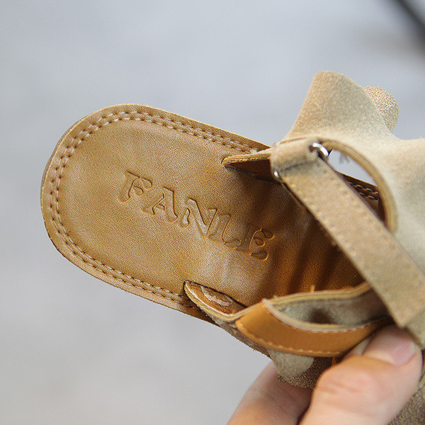 Παιδικά σανδάλια για κορίτσια σε μαύρο, μπεζ και πράσινο χρώμα