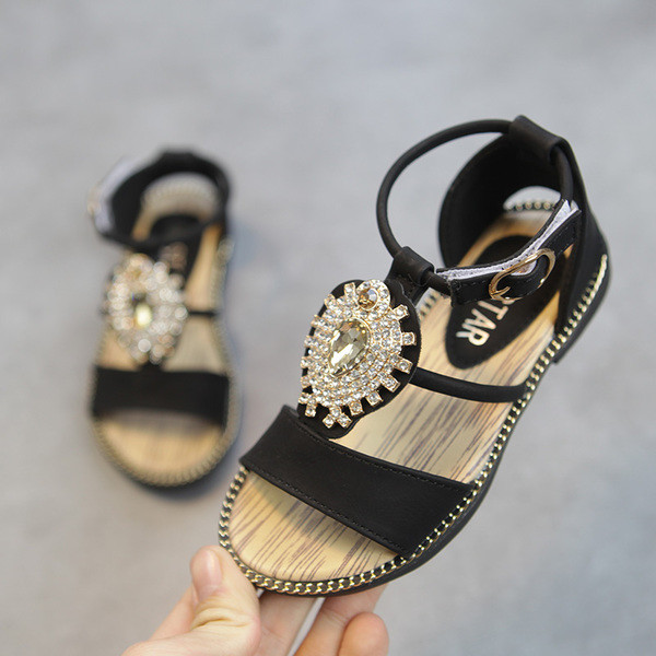 Παιδικά σανδάλια για κορίτσια με τρισδιάστατη διακόσμηση