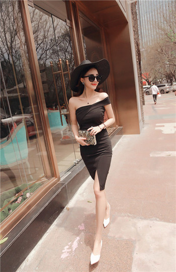 Κομψό φόρεμα με σχισμή και ανοιχτούς ώμους σε διάφορα χρώματα