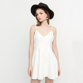 Σέξυ σύντομο φόρεμα με φτερά αγγέλου στην πλάτη