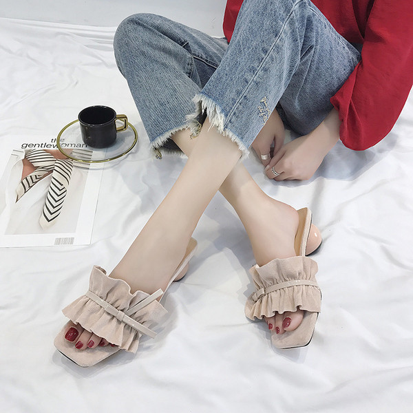 Дамски модерни чехли с нисък ток в два цвята