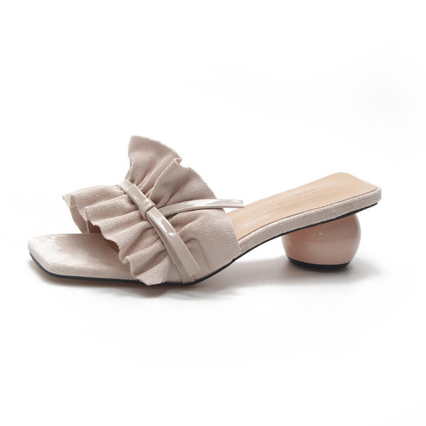 Дамски модерни чехли с нисък ток в два цвята