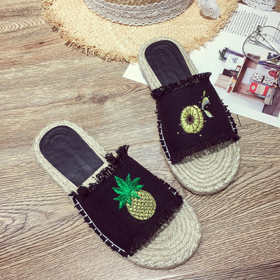 Casual γυναικείες παντόφλες με δίχρωμη εφαρμογή