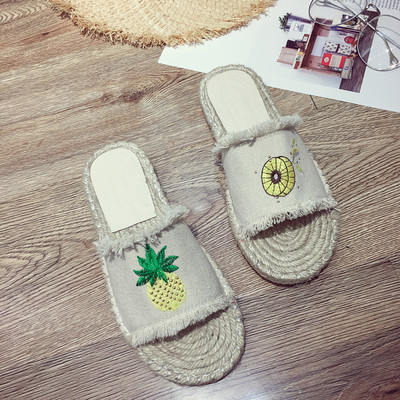 Casual γυναικείες παντόφλες με δίχρωμη εφαρμογή