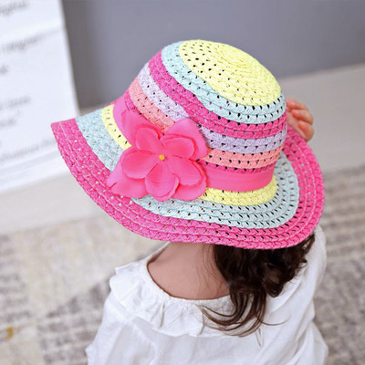Детска цветна шапка за момичета с декорация цвете