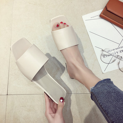 Κομψά γυναικεία παντόφλες σε τρία χρώματα