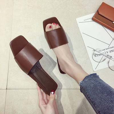 Κομψά γυναικεία παντόφλες σε τρία χρώματα