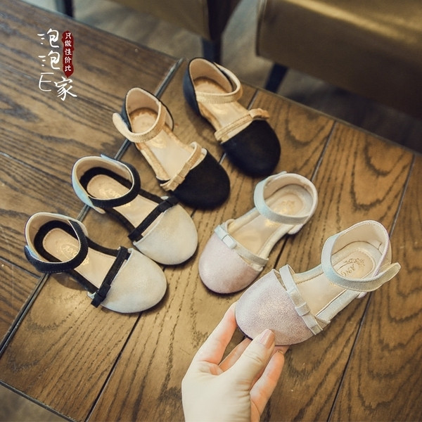 Sandale moderne pentru copii din piele intoarsa pentru fete in negru, roz si bej