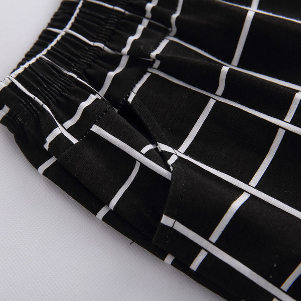 Set copii pentru fete si baieti - Tricou cu imprimeu si pantaloni in carouri