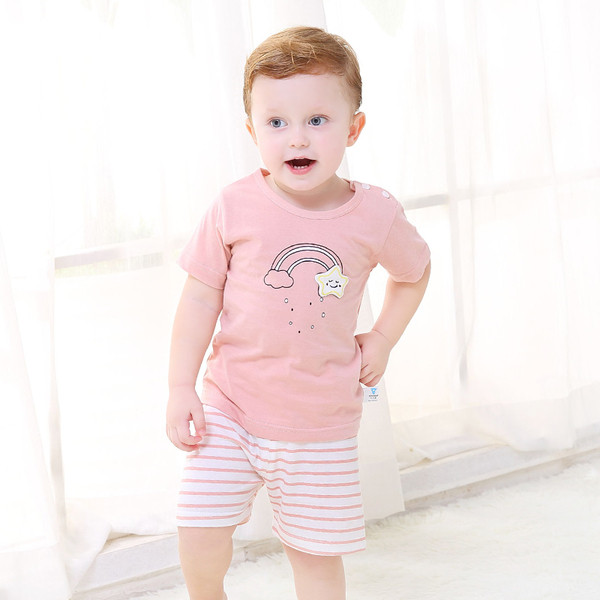 Set copii pentru fete si baieti - Tricou cu imprimeu si pantaloni scurti in dungi