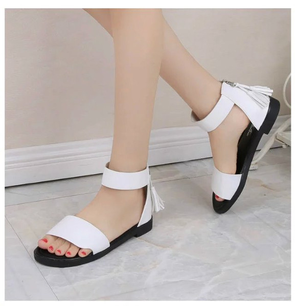 Sandale casual pentru copii pentru fete cu ciucuri in negru, gri si alb