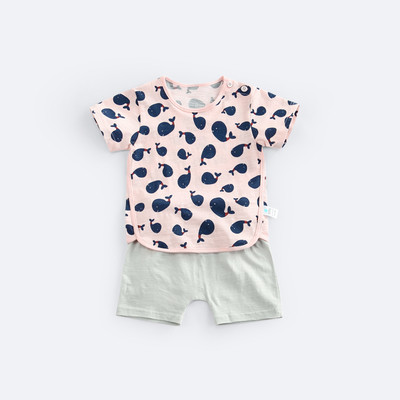 Set copii pentru baieti - tricou cu sampanie si pantaloni scurti