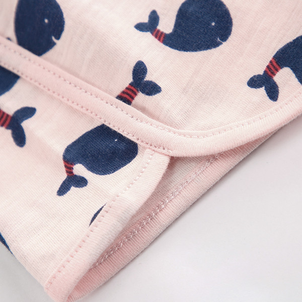 Set copii pentru baieti - tricou cu sampanie si pantaloni scurti