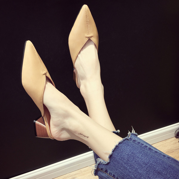 Papuci de damă ascuțiți în trei culori pe tocuri joase