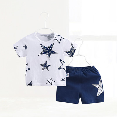 Set copii pentru baieti - tricou cu imprimeu stea si pantaloni scurti cu talie elastica