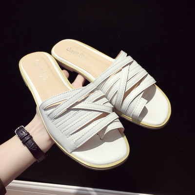 Papuci de damă comozi și casual, în alb