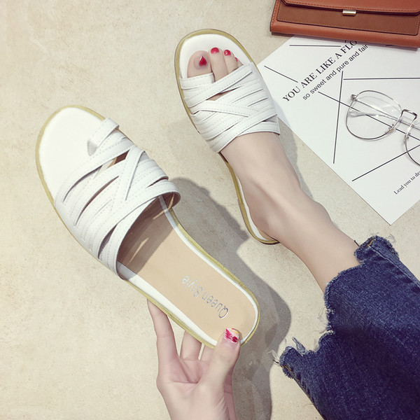 Papuci de damă comozi și casual, în alb