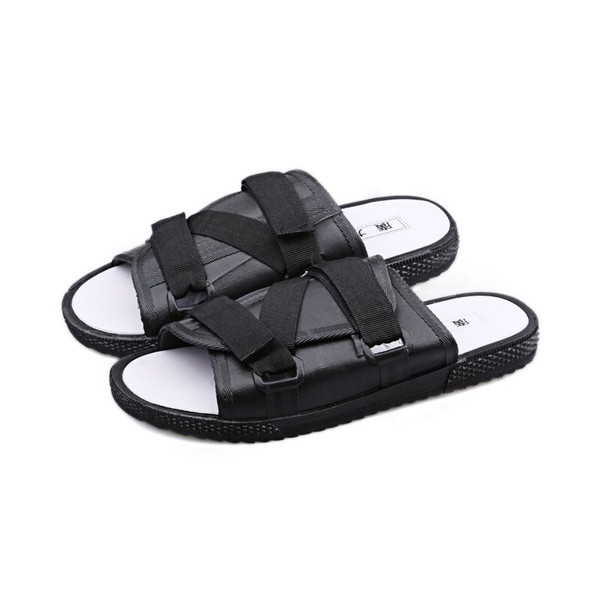 Papuci comozi de damă în alb și negru