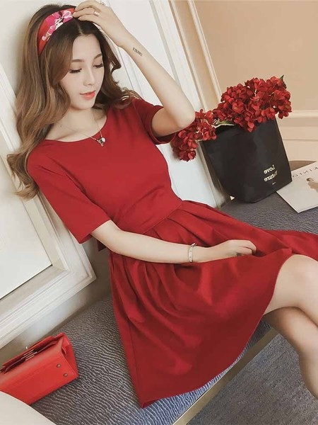 Rochie draguta de dama cu talie elastica si panglica pe spate