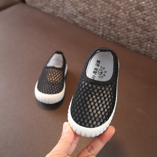 Καλοκαιρινά παιδικά αναπνεύσιμα σανδάλια κατάλληλα για κορίτσια και αγόρια σε διάφορα χρώματα