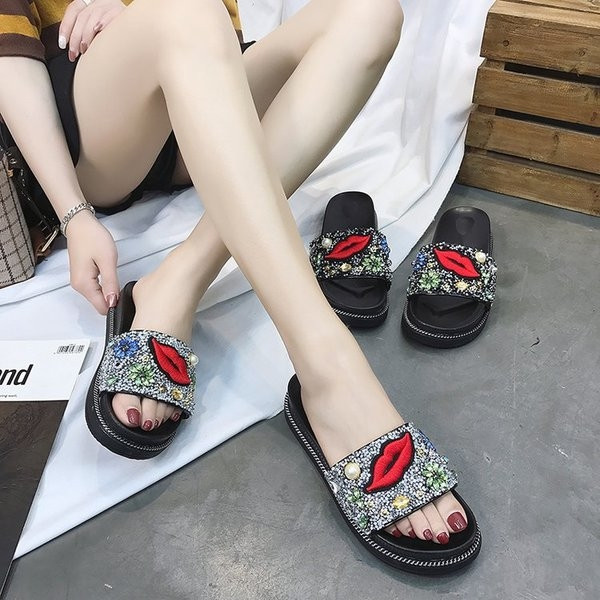 Papuci casual de dama cu pietre si broderie in alb si negru