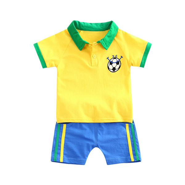 Set sport pentru copii - Tricou cu imprimeu brodat si pantaloni scurti cu margine colorata