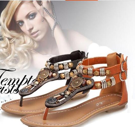 Ежедневни дамски сандали с метална декорация-в два цвята