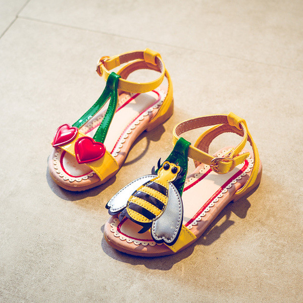Παιδικά μοντέρνα σανδάλια για κορίτσια με 3D διακοσμήσεις