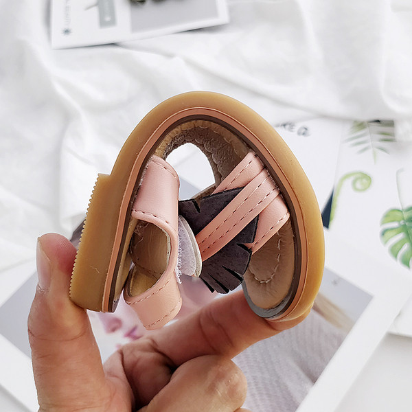 Sandale moderne pentru copii pentru fete in negru, verde si roz