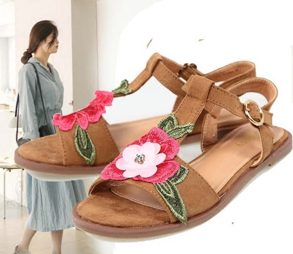 Sandale casual dama din piele ecologica cu broderie florala si talpa plata