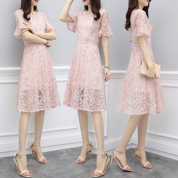 Свежа дамска дантелена рокля 