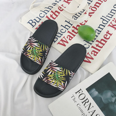 Γυναικείες παντόφλες κατάλληλες για την παραλία σε τρία χρώματα