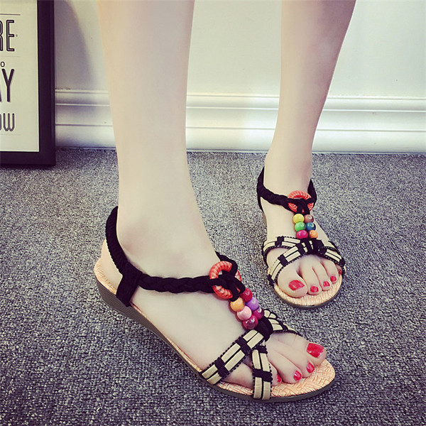 NOU model confortabil de sandale dama, fara inchidere cu elemente colorate