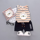 Set copii in doua culori cu imprimeu potrivit pentru fete si baieti