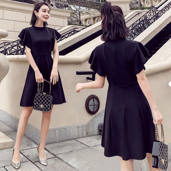 Rochie neagra de dama cu maneci lotus