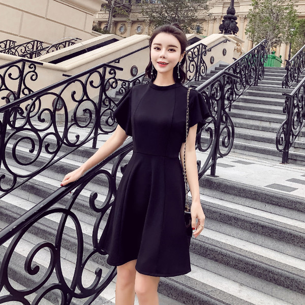 Rochie neagra de dama cu maneci lotus