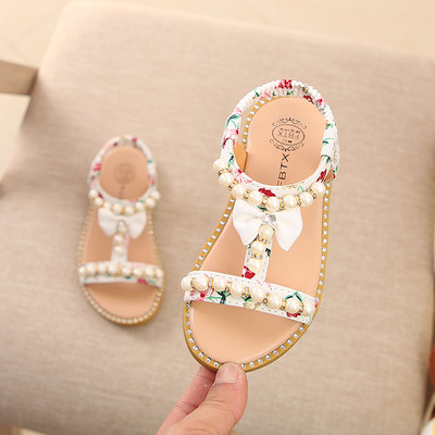 Παιδικά μοντέρνα σανδάλια για κορίτσια με σχέδια και διακοσμητικά μαργαριτάρια σε τρία χρώματα
