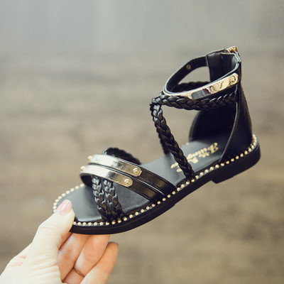 Παιδικά σανδάλια για κορίτσια με επίπεδη σόλα σε μαύρο, κόκκινο και λευκό χρώμα