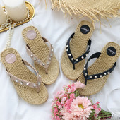 Papuci de damă cu elemente metalice în două culori potrivite pentru plajă