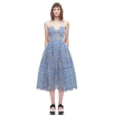 Rochie moderna din dantela in mai multe culori