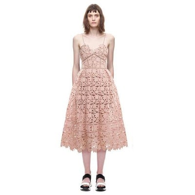 Rochie moderna din dantela in mai multe culori