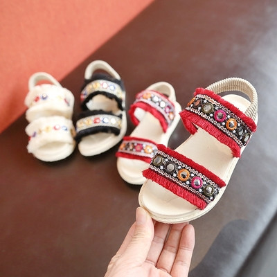Детски сладки сандали за момичета с етно мотиви в черен, червен и бял цвят